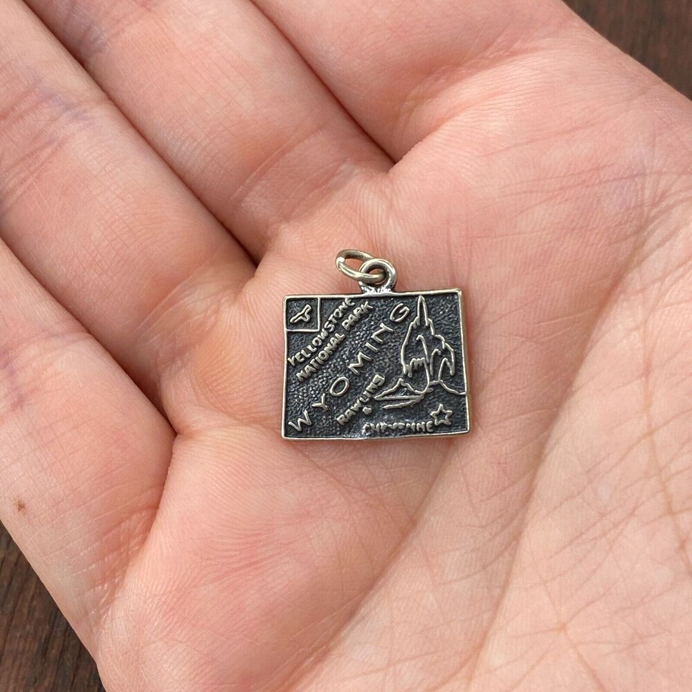 Vintage 925 Sterling Silver "Wyoming" State Map Pendant Bracelet Charm